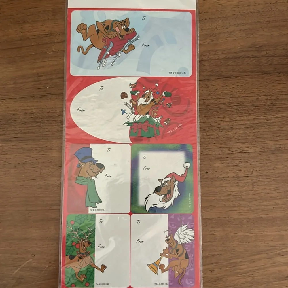 Scooby Christmas paper and name tags